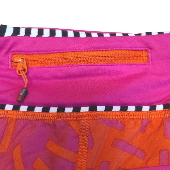 Lululemon Speed Short 2015 Seawheeze - Fuschia with Red Squiggles sz 6 Rare - Picture 2 of 9